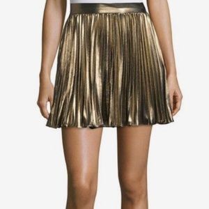 Haute Hippie Skirts - About TO DONATE❗️NWT‼️Haute Hippie Gold Skirt Haute Hippie Skirts - About TO DONATE❗️NWT‼️Haute Hippie Gold Skirt